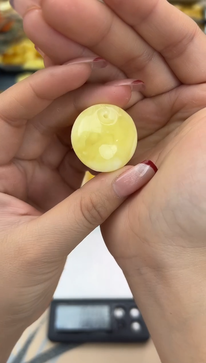 【闪购商品】琥珀裸石未镶嵌蜜蜡吊坠