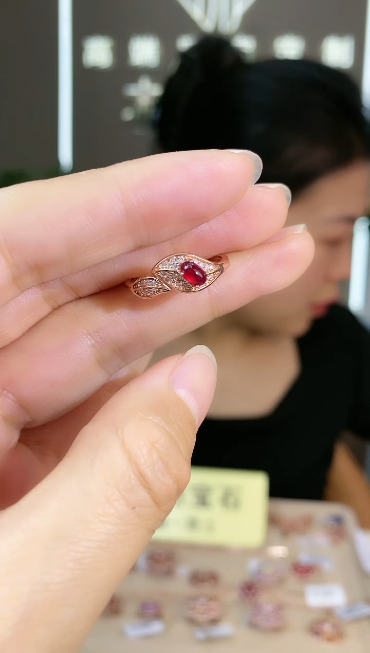 【闪购商品】红宝石手饰银S925镶嵌手饰