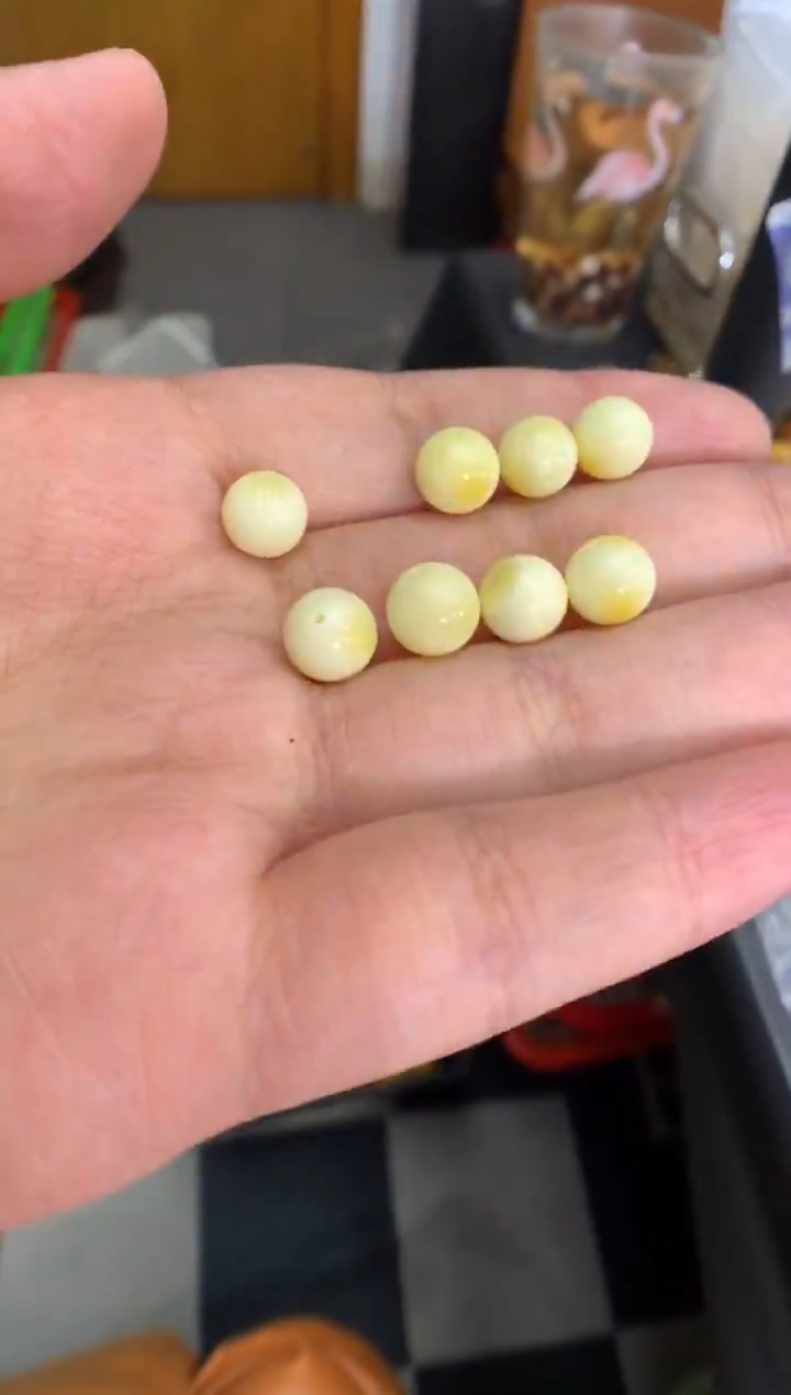 蜜蜡未镶嵌珠宝奇石多样性发一件