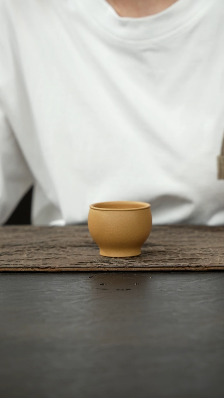茶壶紫砂黄段圆墩杯40cc