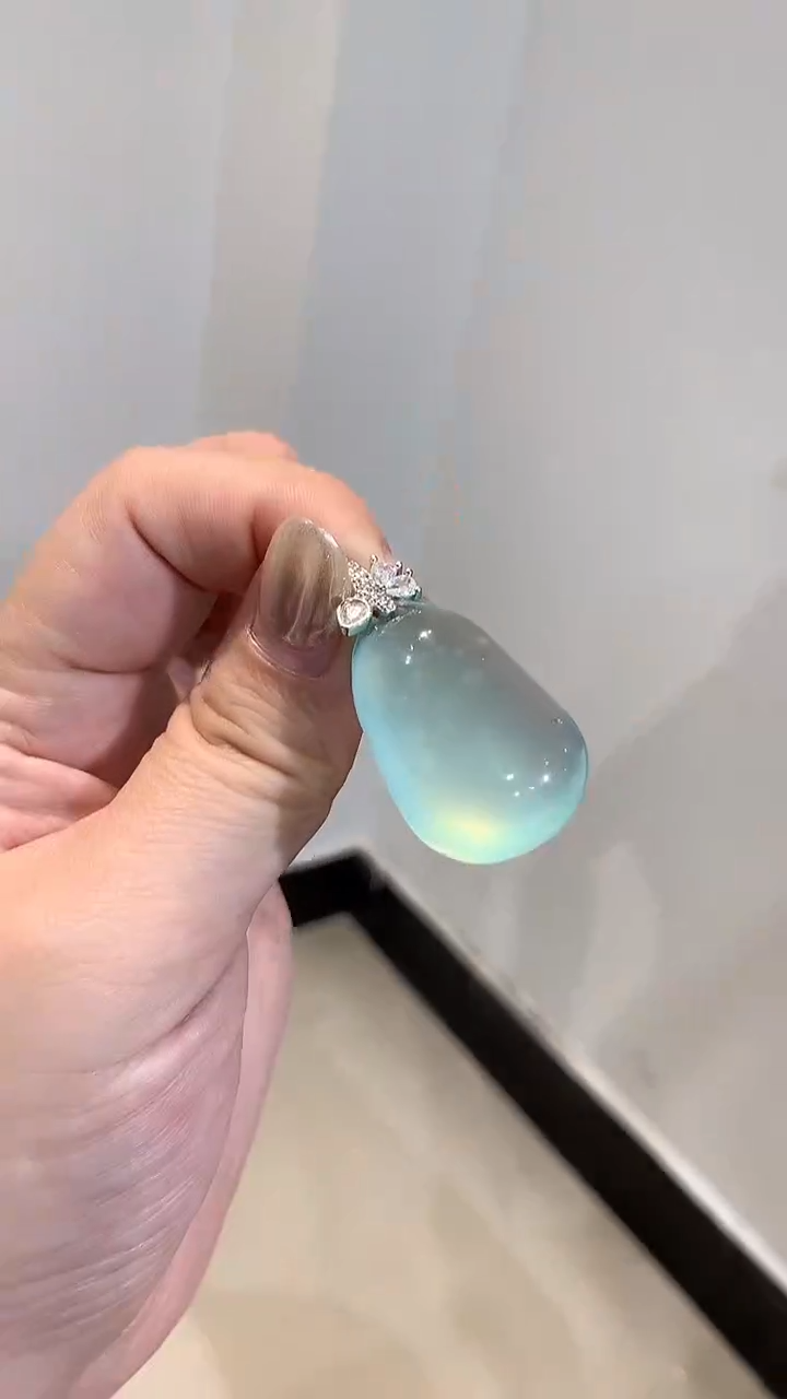 未镶嵌蛇纹石玉吊坠(不含链)福瓜