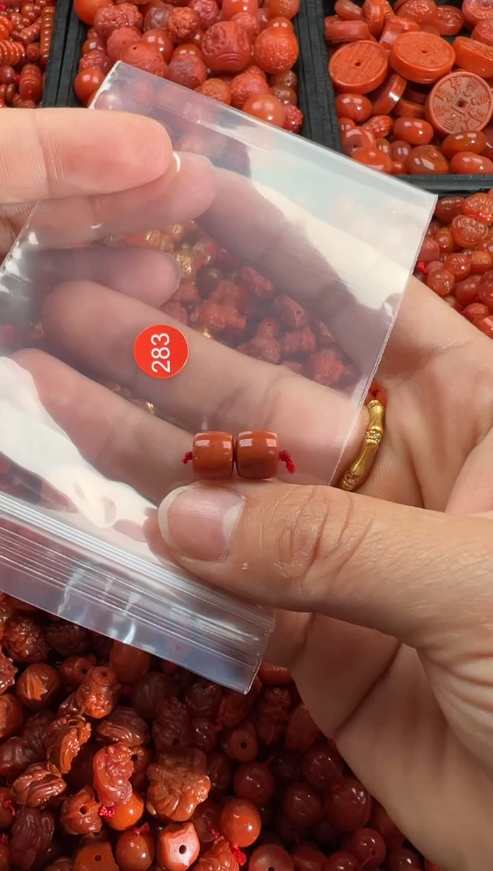 【闪购商品】南红玛瑙颈饰未镶嵌1