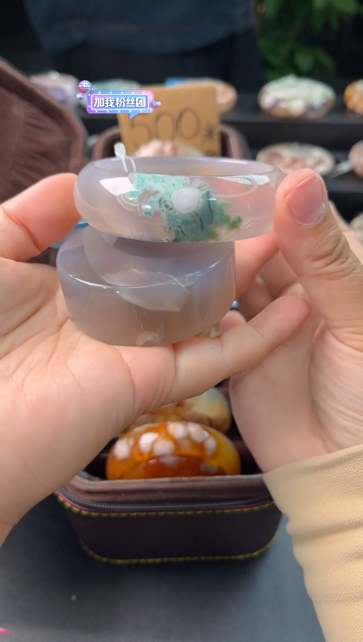 【闪购商品】石英质玉手镯未镶嵌赠送镯心（圈口57