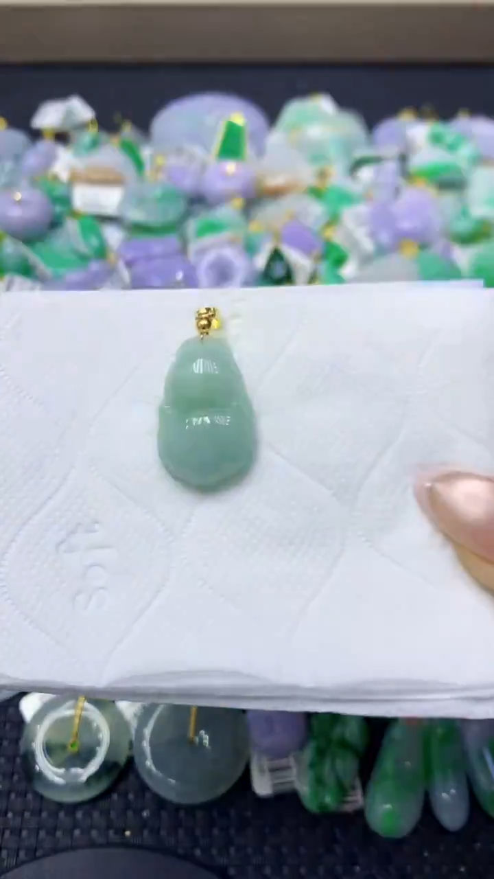 颈饰未镶嵌翡翠天然缅甸翡翠A货