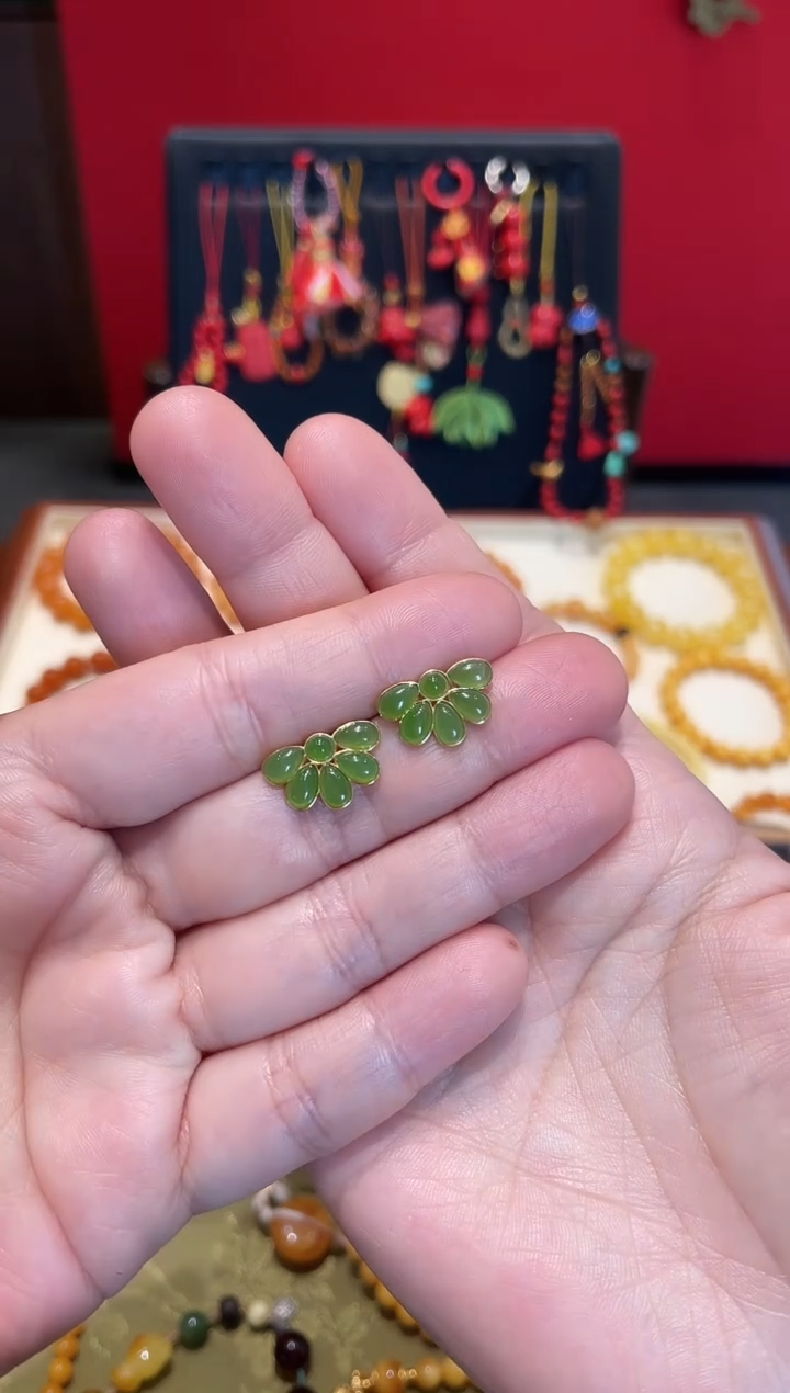 颈饰银S925镀金镶嵌和田玉耳钉