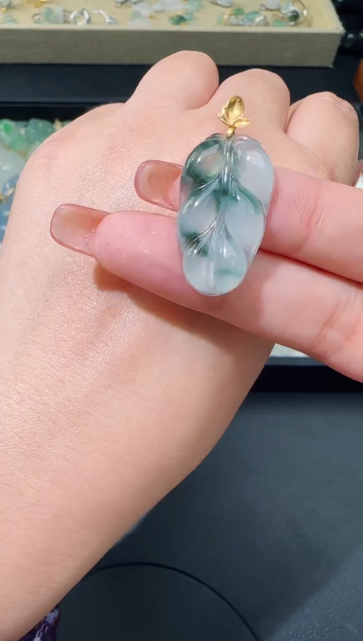 【闪购商品】翡翠颈饰18K金镶嵌TZG0119102