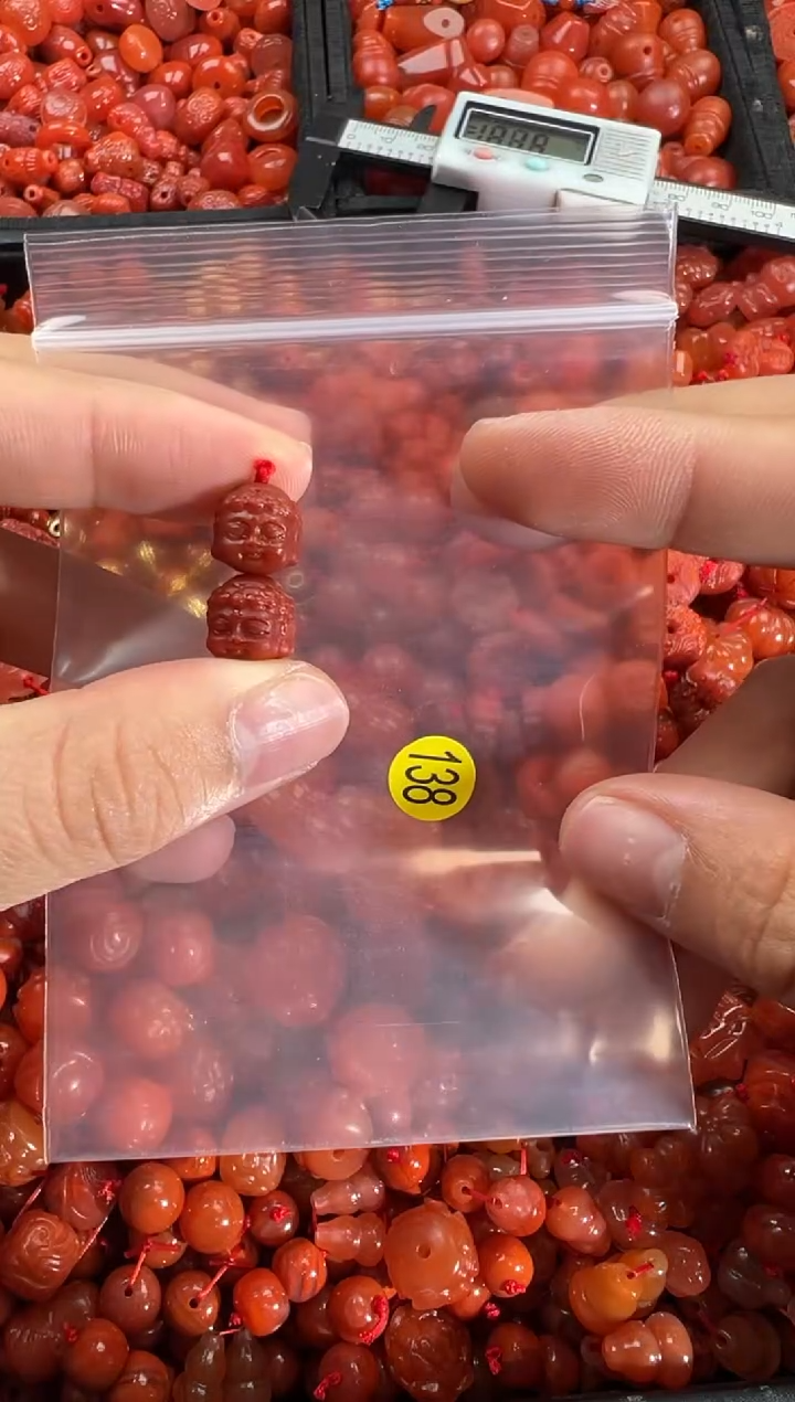 【闪购商品】南红玛瑙颈饰未镶嵌1