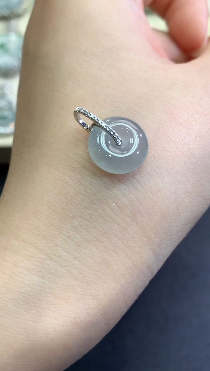 【闪购商品】翡翠颈饰18K金镶嵌B1   