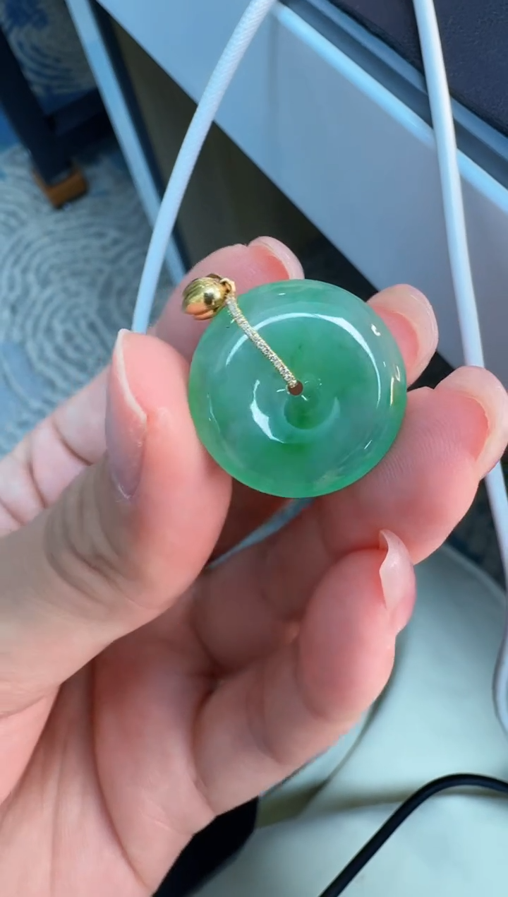 【闪购商品】翡翠18K金镶嵌颈饰缅甸翡翠A货吊坠