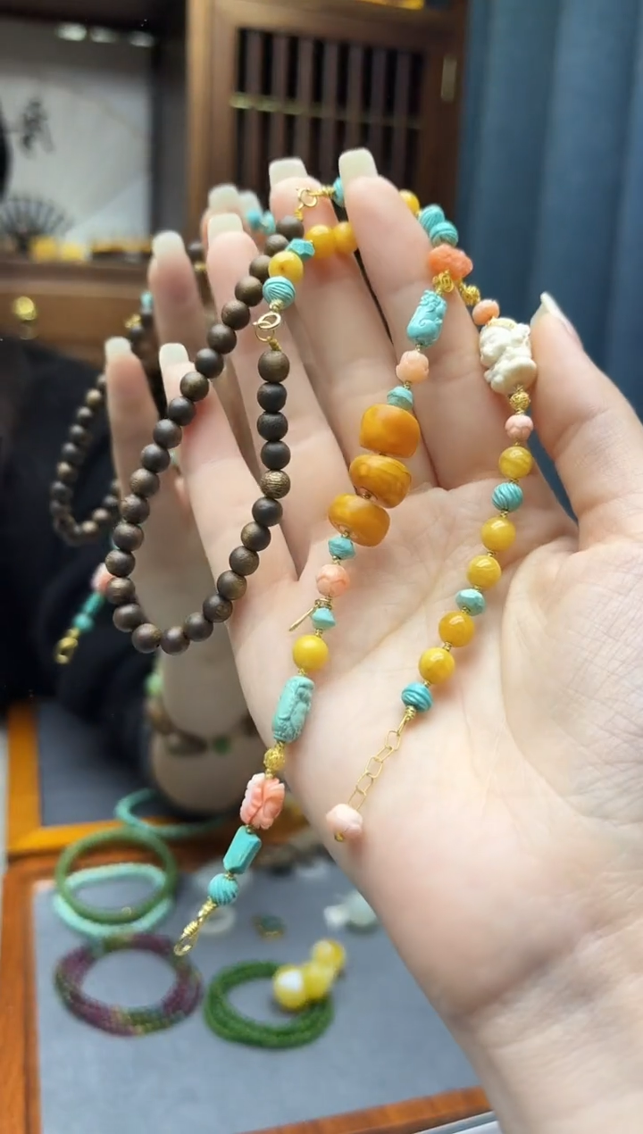 蜜蜡颈饰18K金镶嵌18K金蜜蜡项链YZG