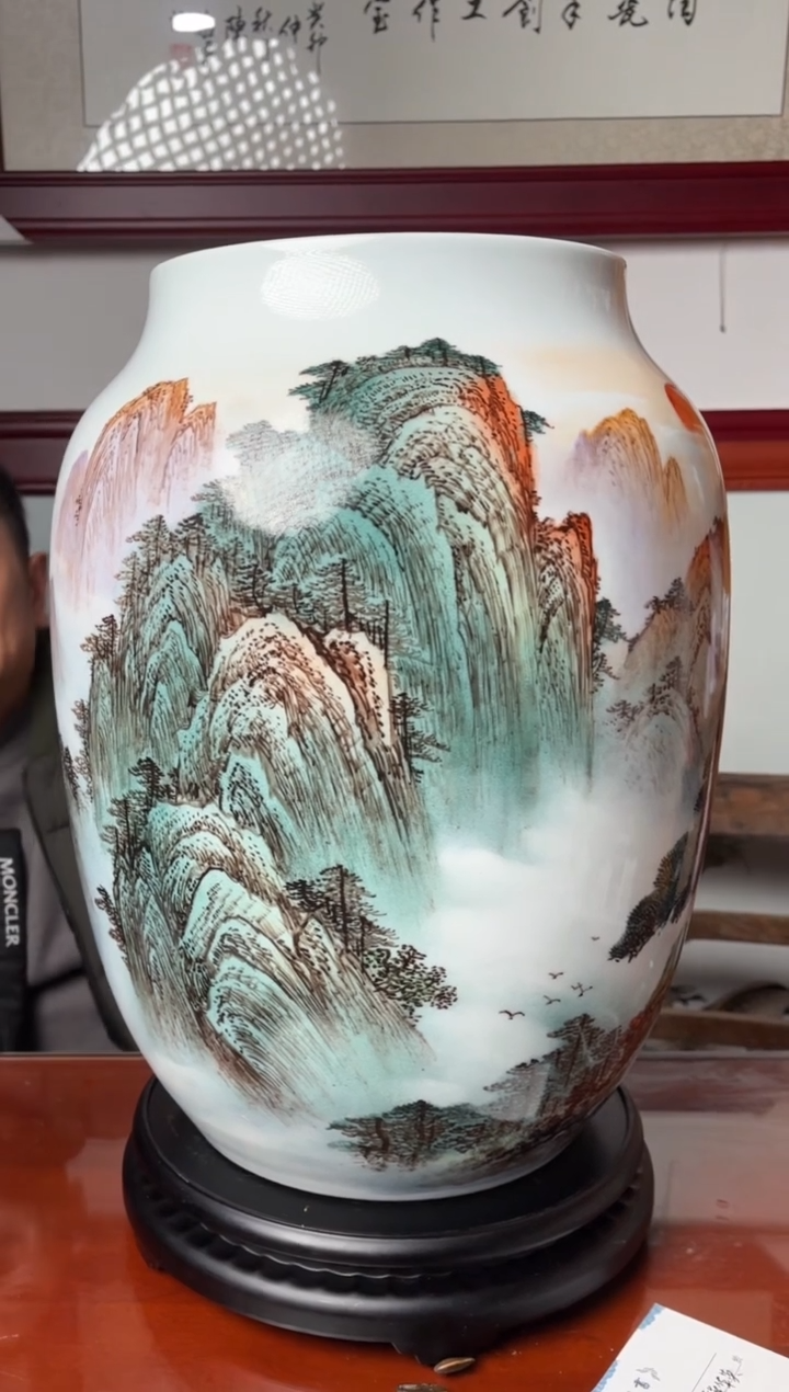 【闪购商品】瓶A66【人间瓷画】《操华英》