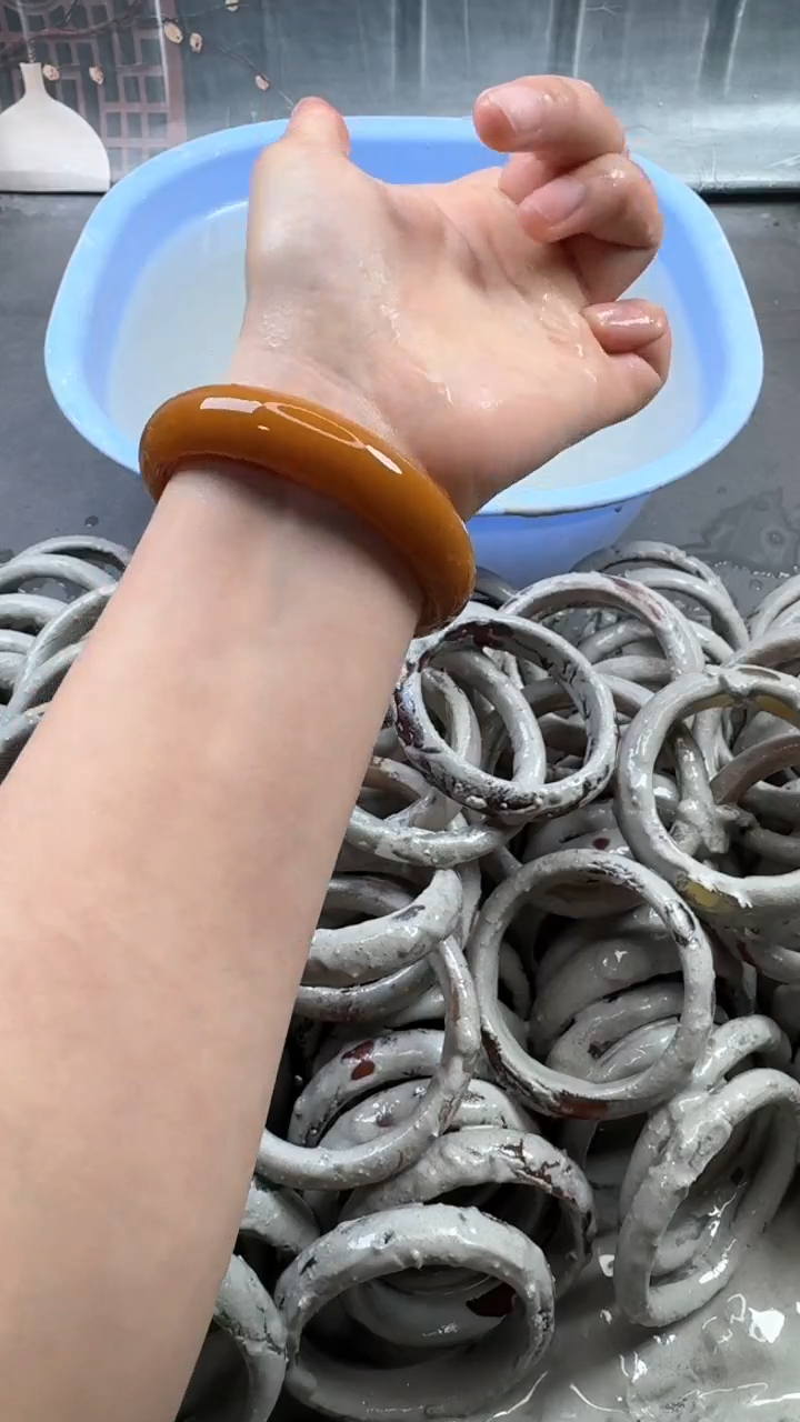 【闪购商品】石英质玉手镯未镶嵌3