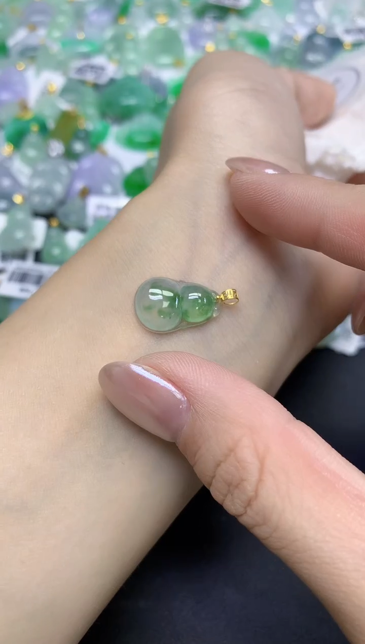 颈饰18K金镶嵌翡翠天然缅甸翡翠A货百元以上9元证书费自理