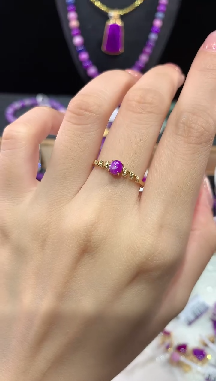 苏纪石（舒俱来）18K金镶嵌，戒指