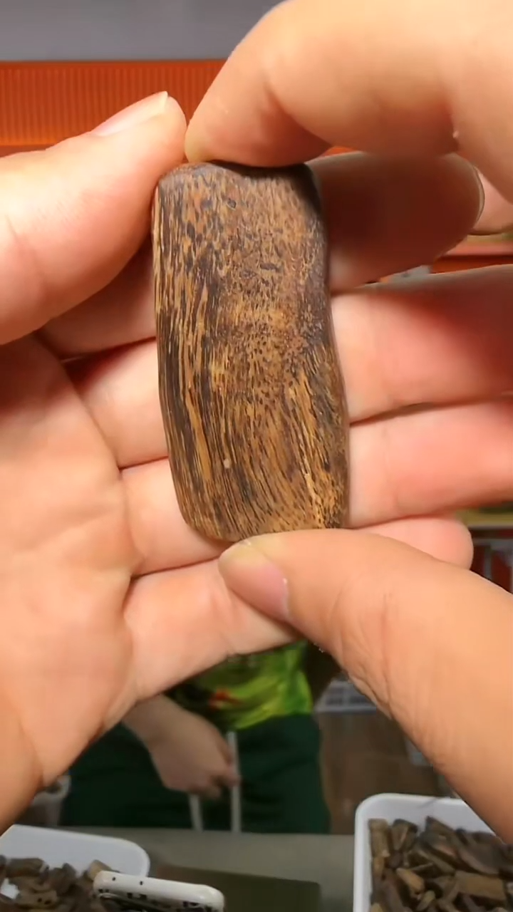 沉香吊坠69号红土多样性发一