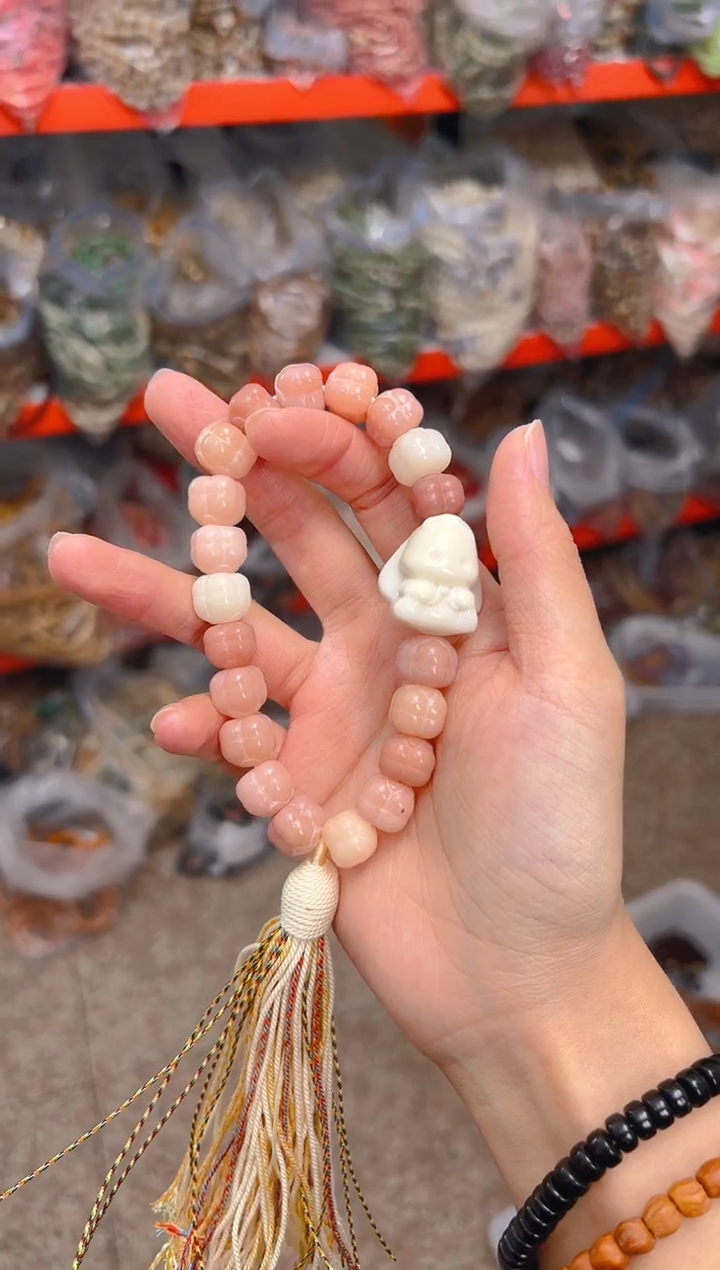 吊坠菩提根/象牙果粉色事事如意手持 兔子