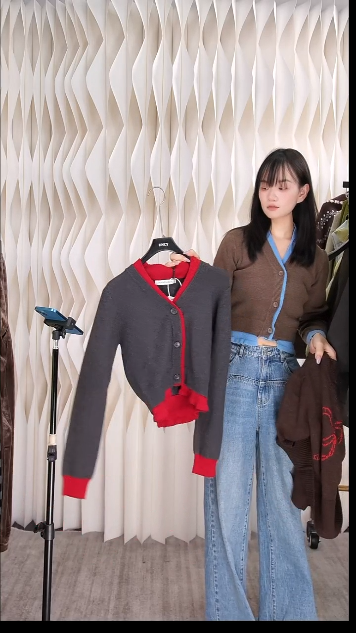  假两件针织开衫外套女短款双门襟拼色V领针织m码