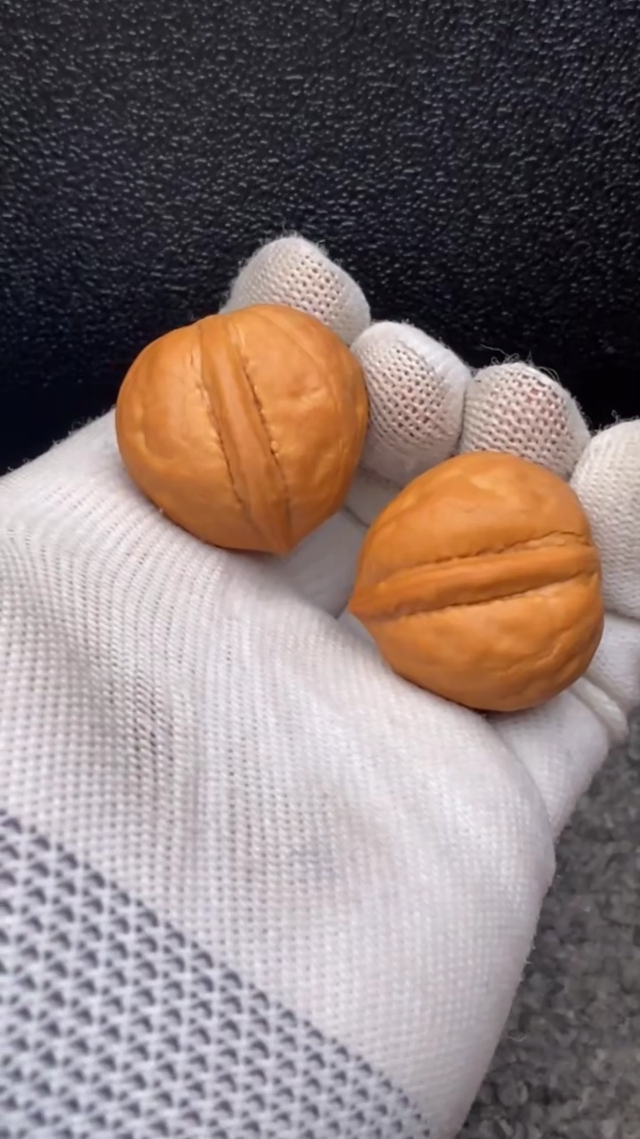 【闪购商品】文玩核桃把件小海豚