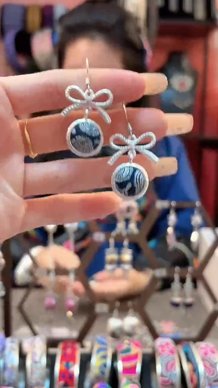 织绣云织谣民族风精美饰品   128