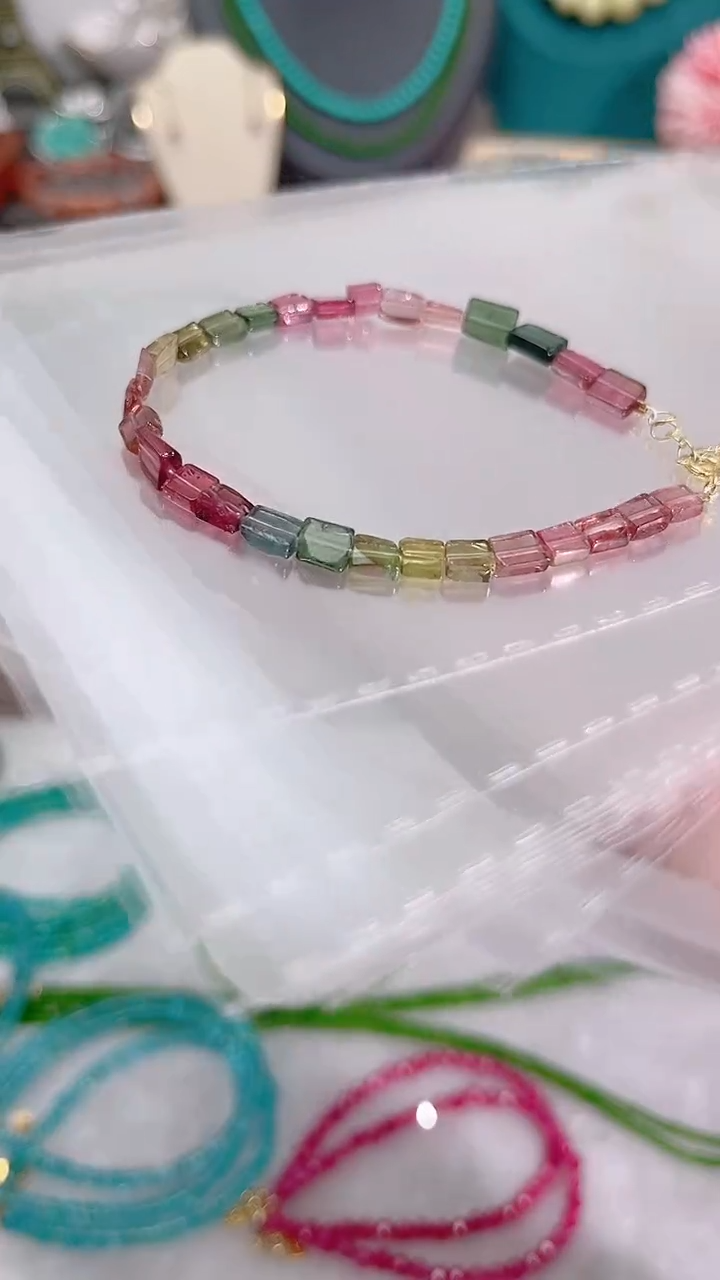 手串银S925镶嵌碧玺方299