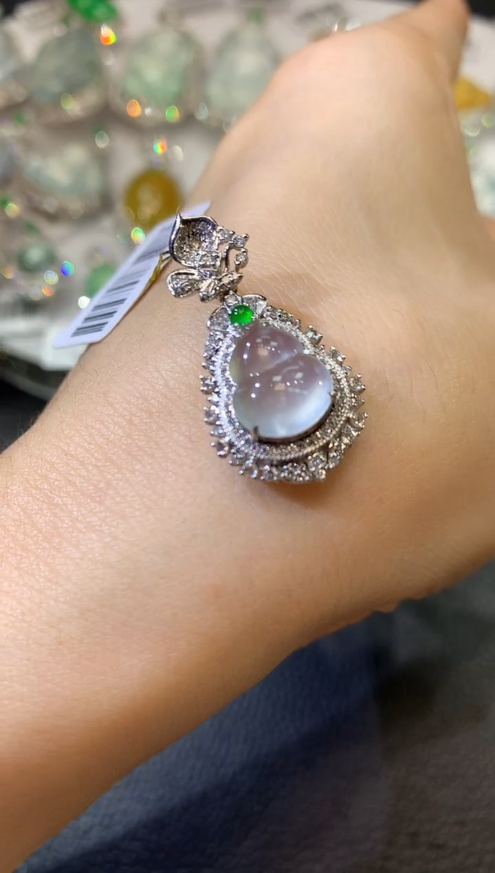 【闪购商品】翡翠吊坠(不含链)18K金镶嵌D27