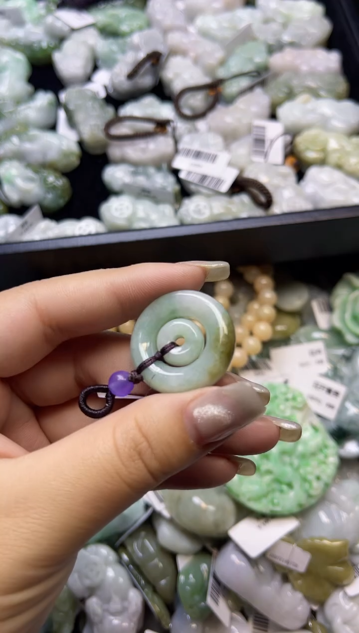 【闪购商品】翡翠颈饰未镶嵌00013849