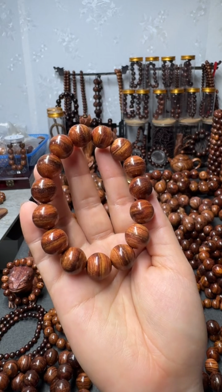 【闪购商品】黄花梨/降香黄檀手串/手链正宗1.5规格海黄手串