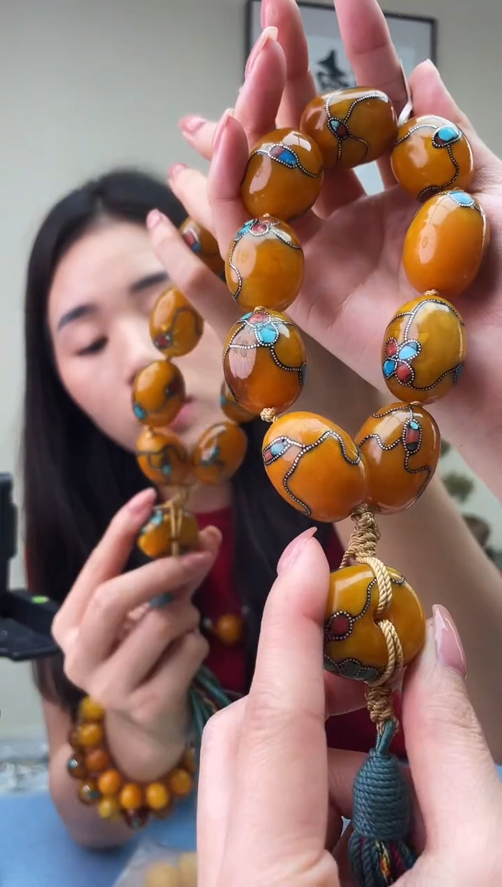 蜜蜡未镶嵌珠宝奇石T0110假一罚十多样性发其一