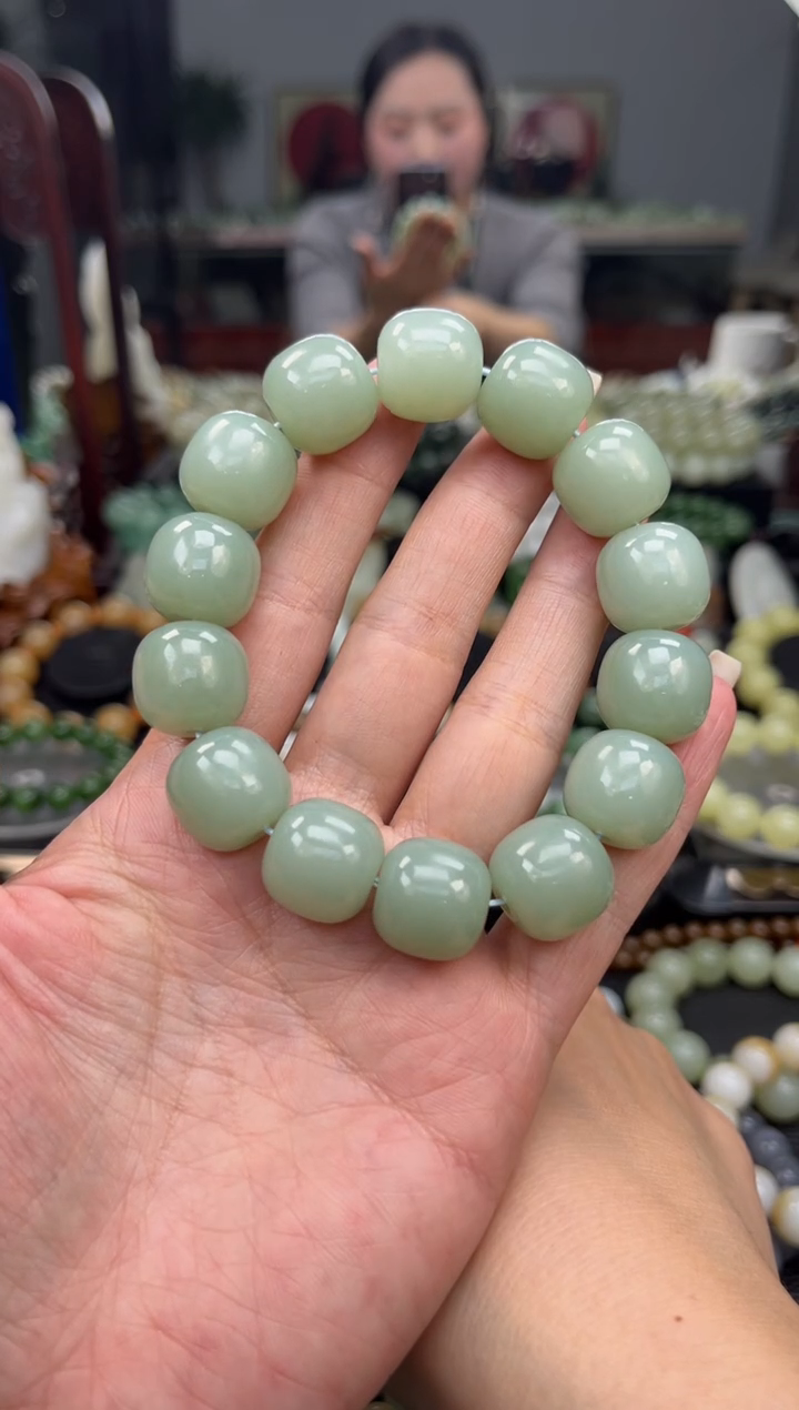 【闪购商品】和田玉手串未镶嵌新疆且末天空蓝卡16
