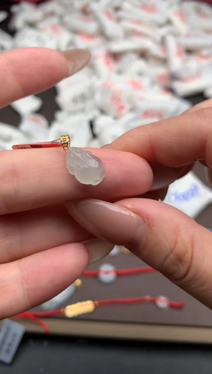 【闪购商品】翡翠挂件18K金镶嵌—