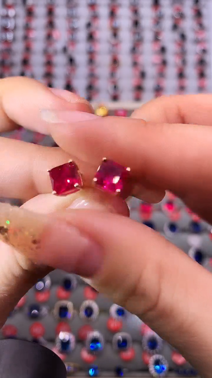 【闪购商品】红宝石耳饰银S925镶嵌1111111