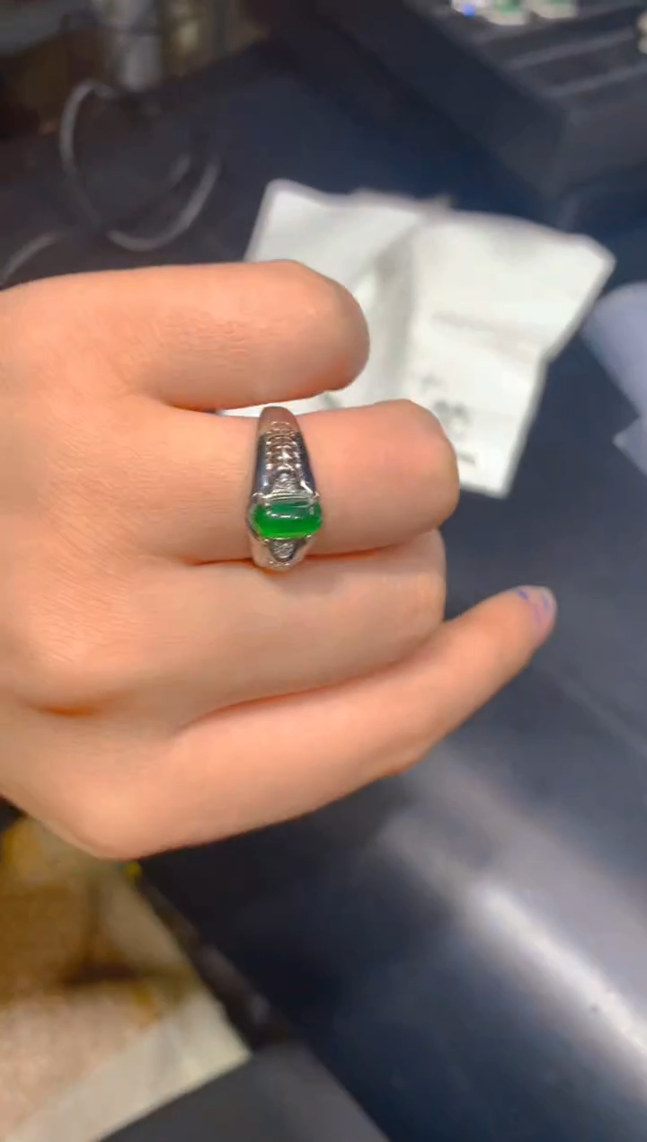 【闪购商品】定制翡翠未镶嵌90定制翡翠多样性发其一