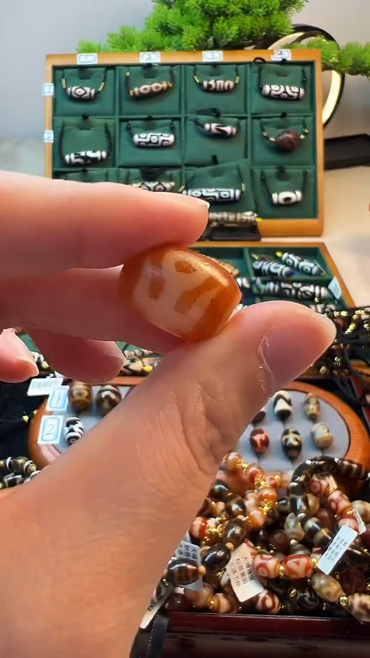 玛瑙/玉髓（覆膜）颈饰未镶嵌72（微瑕随机发货）