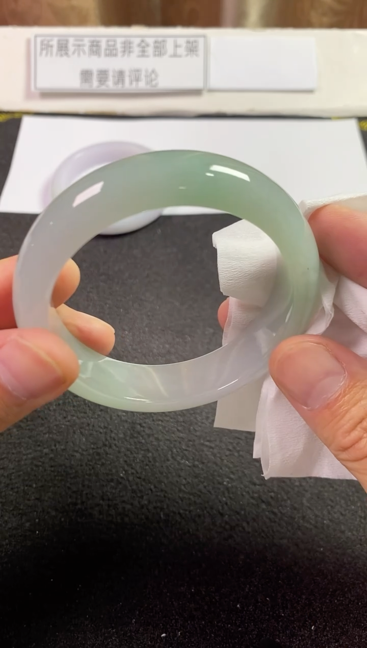 未镶嵌手镯翡翠手镯