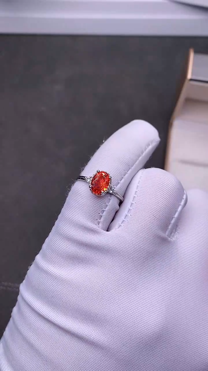 【闪购商品】彩色蓝宝石戒指银S925镶嵌.......