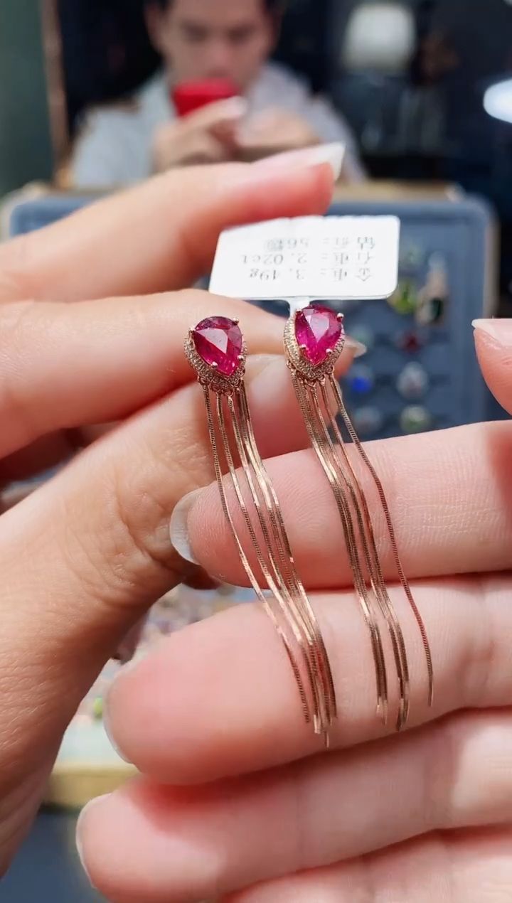 【闪购商品】碧玺耳饰18K金镶嵌2.02配钻