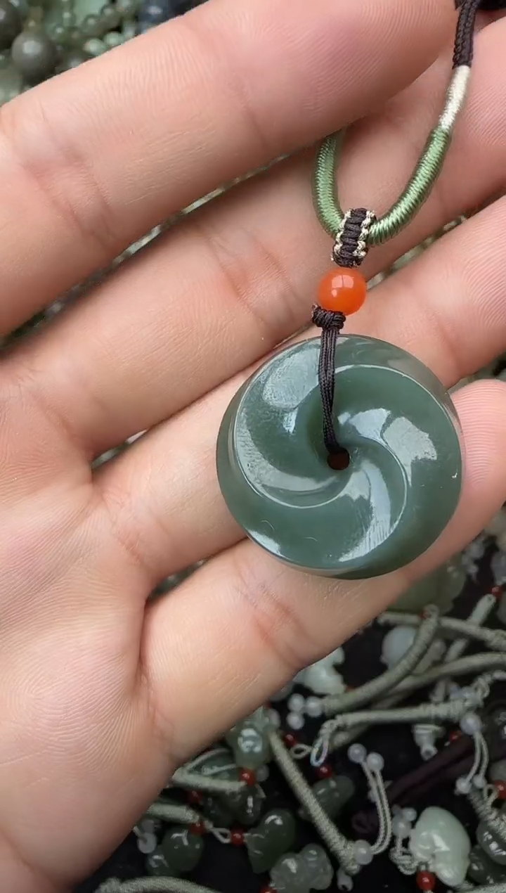 颈饰未镶嵌和田玉拍一发一