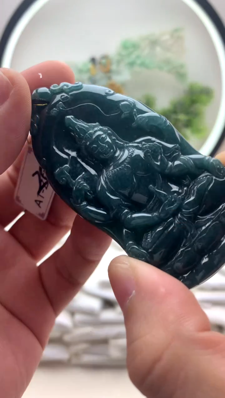 颈饰未镶嵌翡翠千手观音