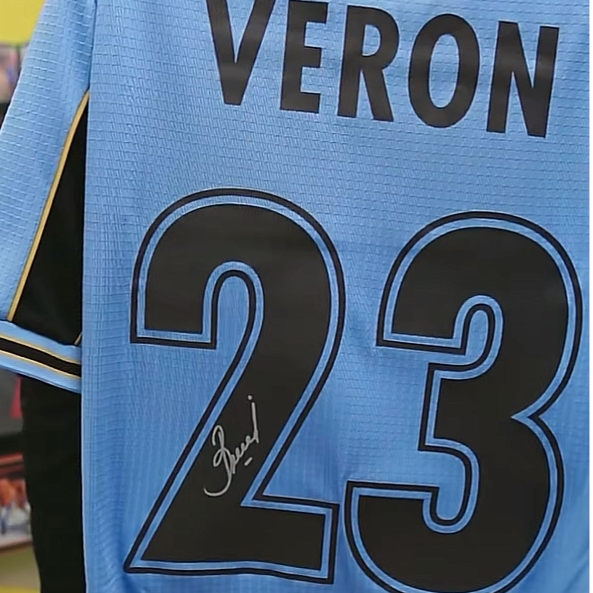 贝隆亲签拉齐奥sw装裱wjg【铭人堂亲签足球直播专属链接】