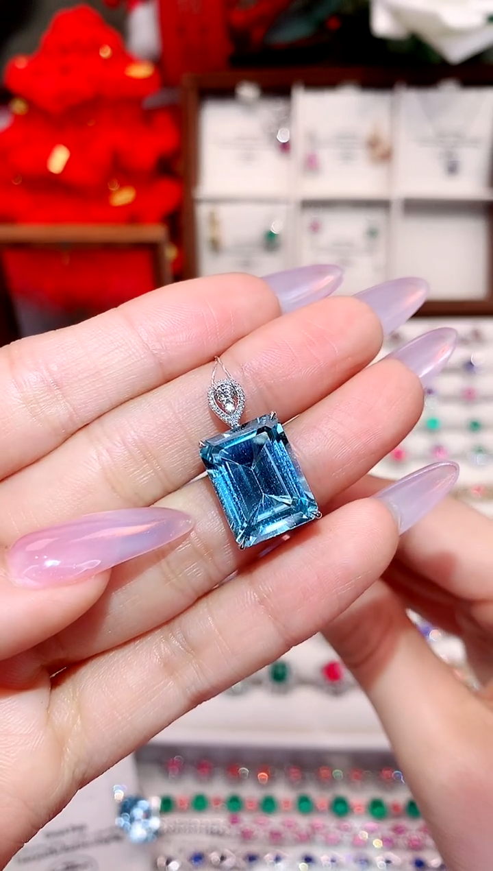 海蓝宝石吊坠(不含链)18K金镶嵌10.05ct/天然宝石/七天无理由