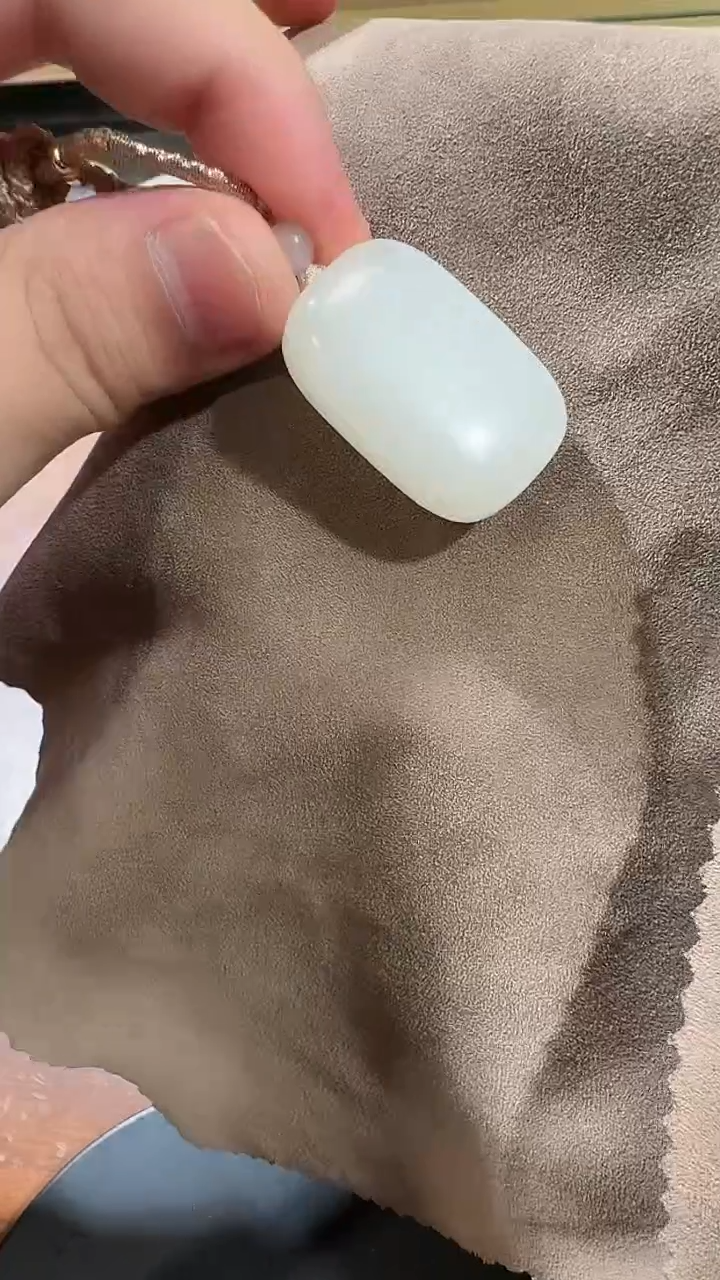 【闪购商品】和田玉吊坠未镶嵌1463面包牌