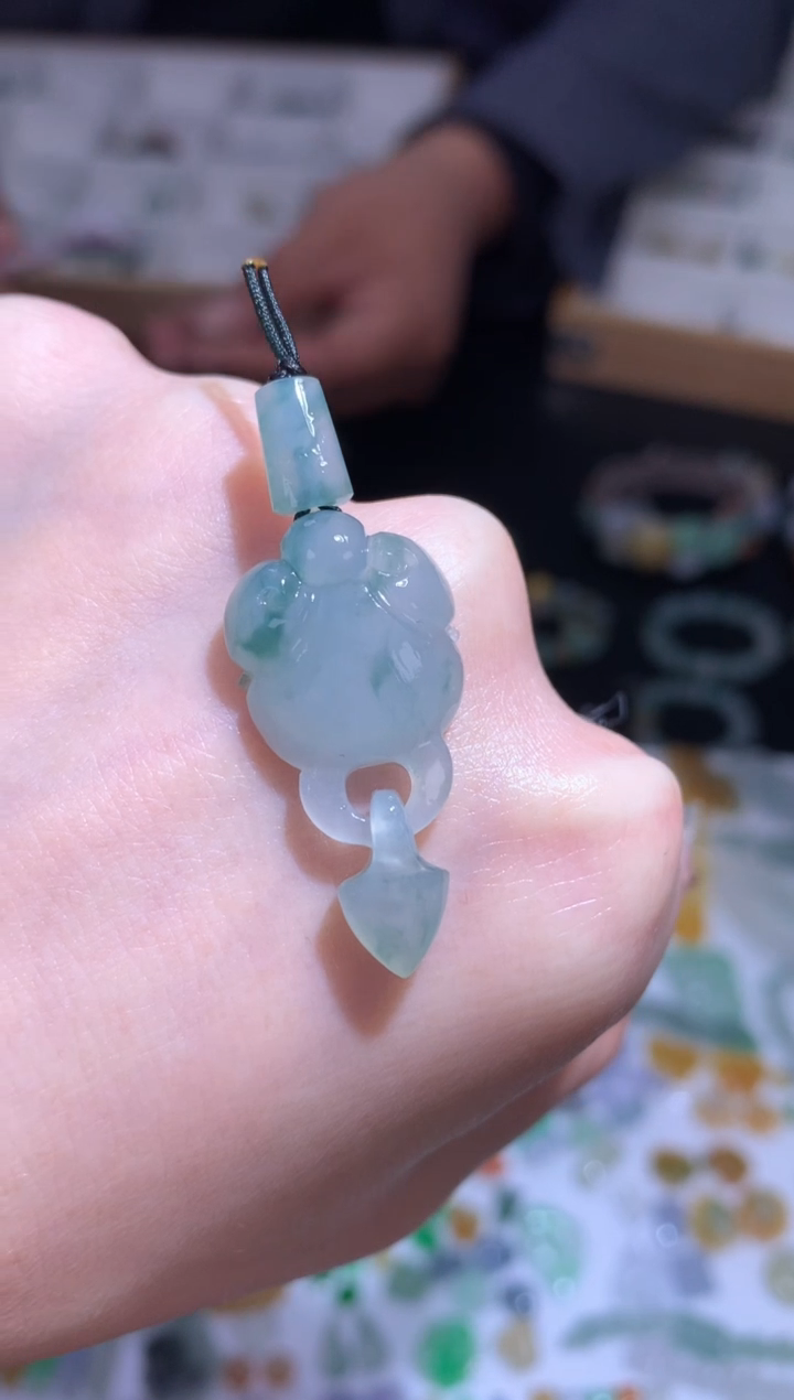 未镶嵌定制翡翠如意环环