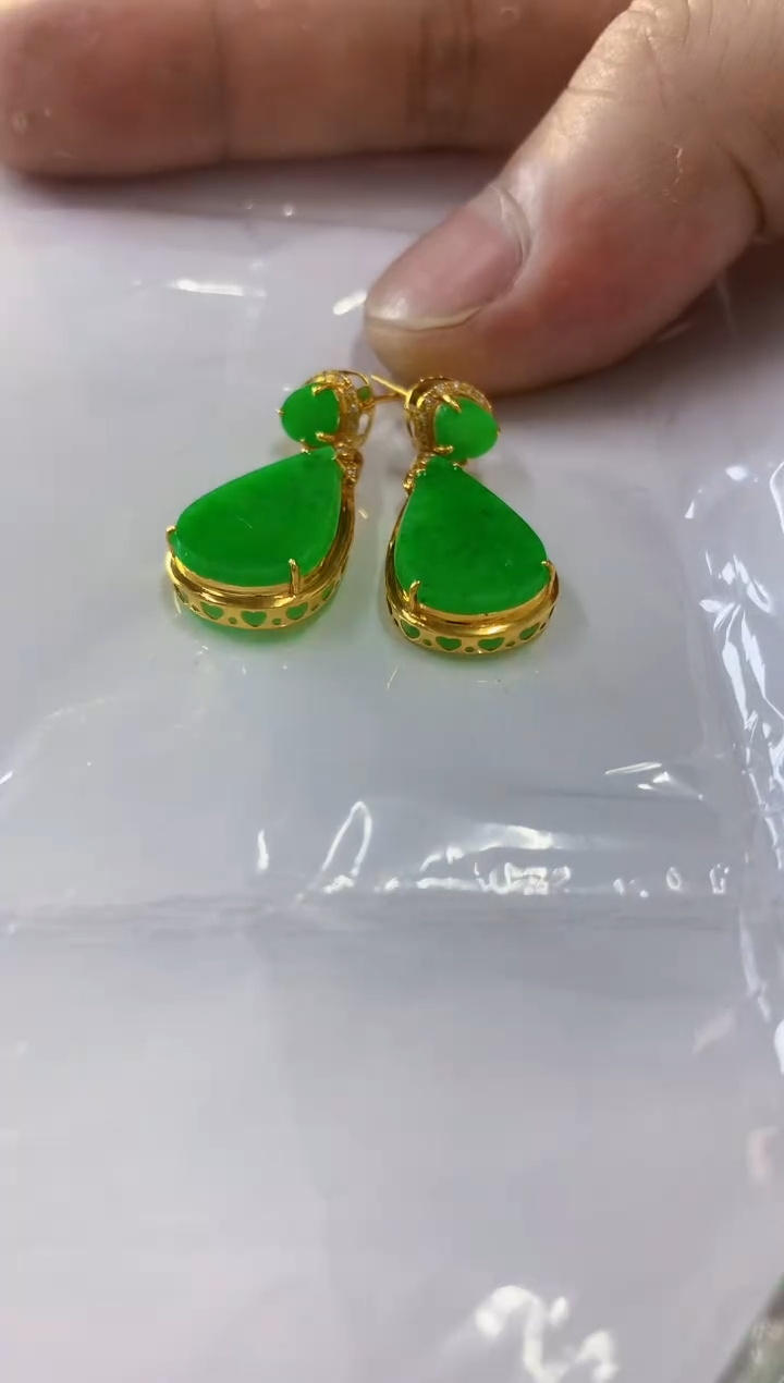 翡翠18K金镶嵌吊坠(不含链)缅甸翡翠耳坠一对