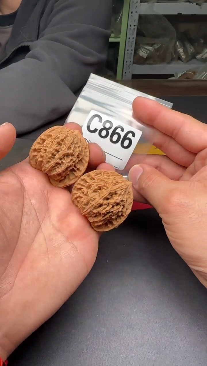 吊坠文玩核桃44秦皇帽C866