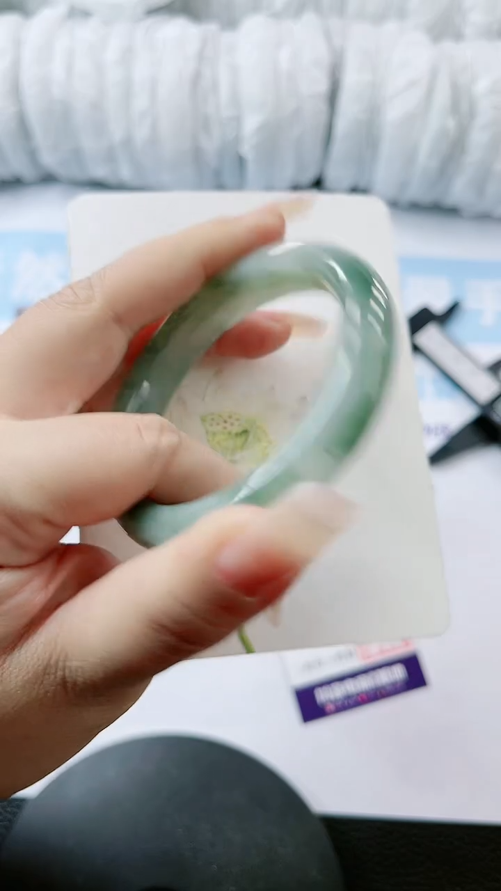 【闪购商品】石英质玉手镯未镶嵌多样性发货V225