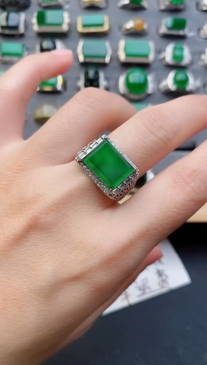 【闪购商品】翡翠戒指银S925镶嵌13131