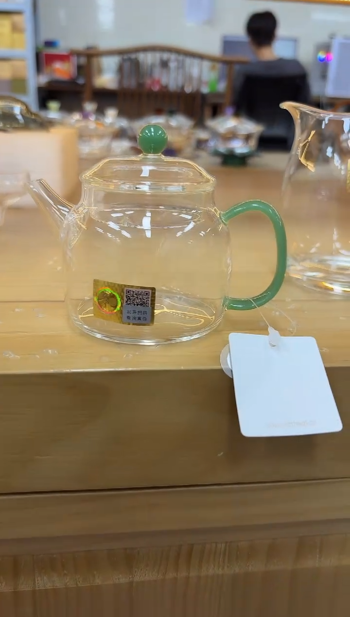 禾器言卿壶翡翠玉