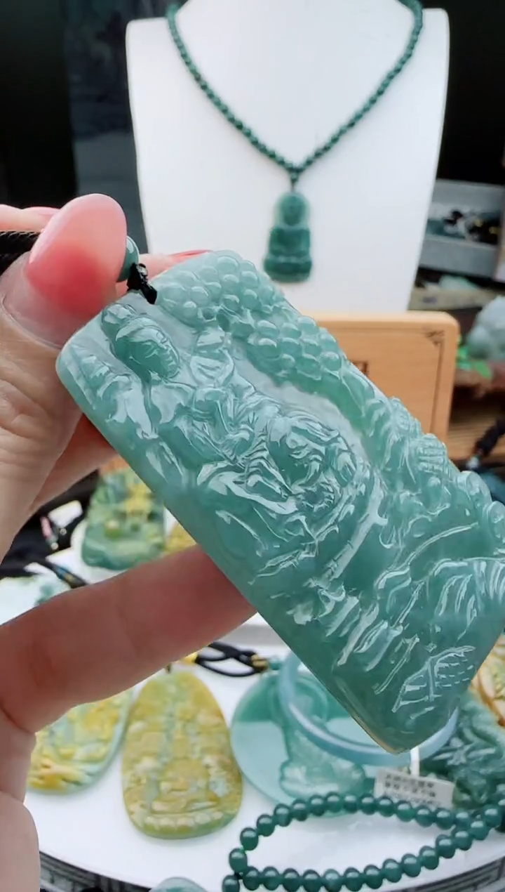 【闪购商品】翡翠颈饰未镶嵌111111111