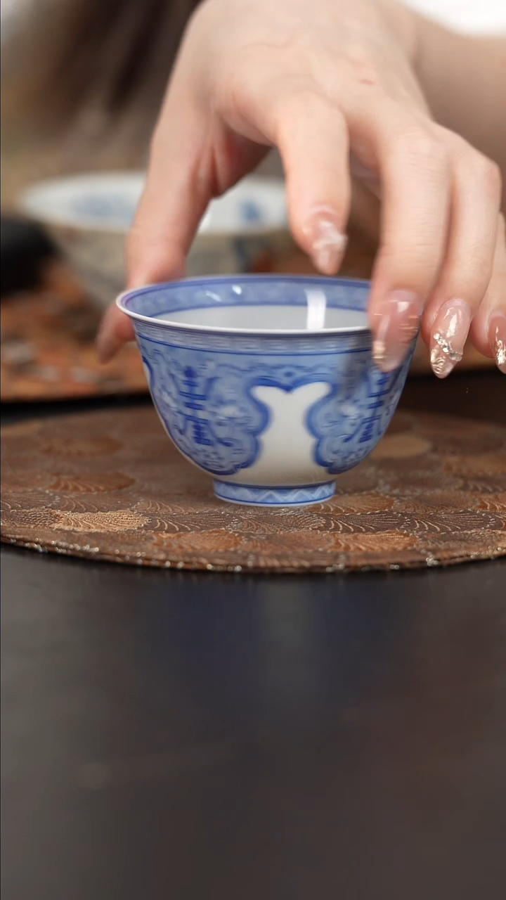 【闪购商品】杯看山柴窑青花如意寿