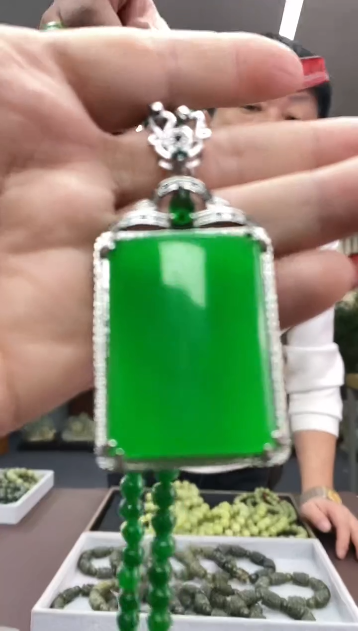 【闪购商品】岫玉吊坠未镶嵌吊坠